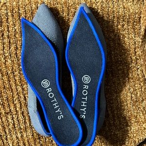 Rothy’s The Point Black and Grey shoe size 7.5.